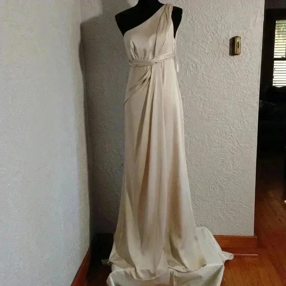 Dessy collection One Shoulder Satin Gown size 4 Regular nwt - Picture 10 of 10